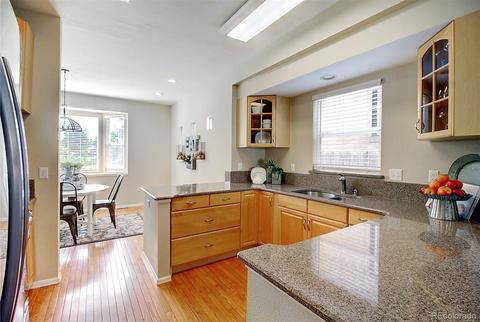 2621 Eudora St, Denver, CO 80207 photo 9