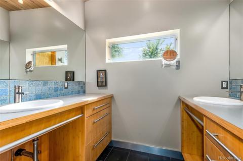 2500 Grape St, Denver, CO 80207 photo 7