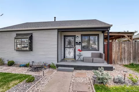 970 Nile St, Aurora, CO 80010
