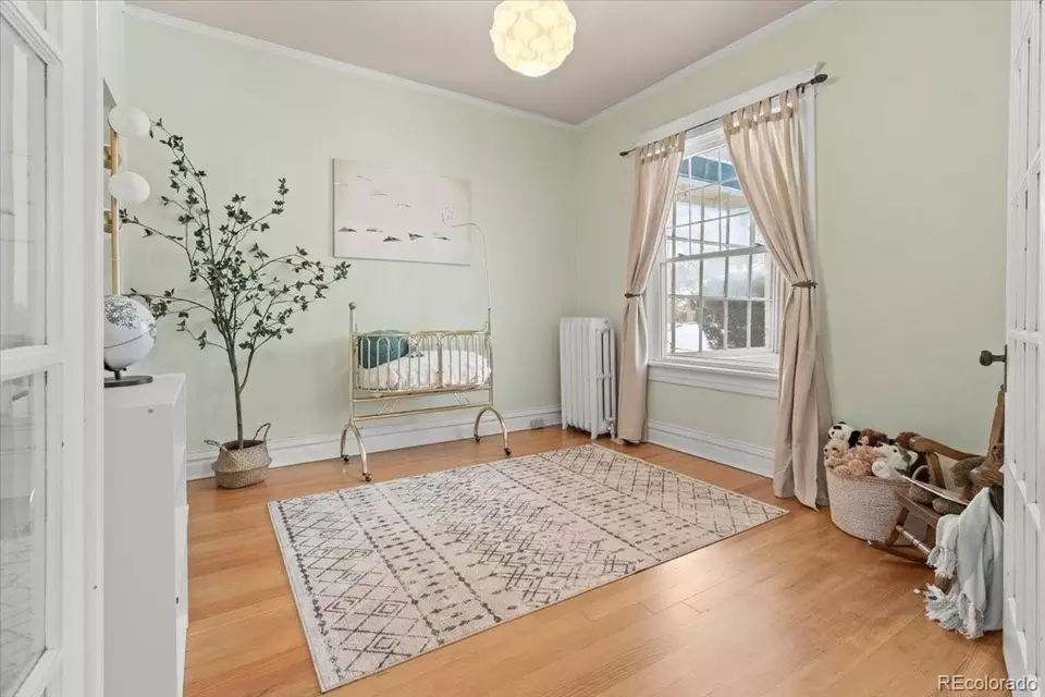 Bedroom - 2377 Cherry St, Denver, CO 80207 photo 5 of 8