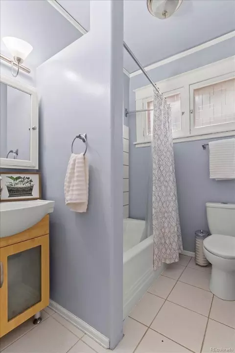 Bath - 2377 Cherry St, Denver, CO 80207 photo 1 of 1