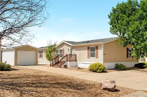 4892 Barron Cir, Longmont, CO 80504 photo 2