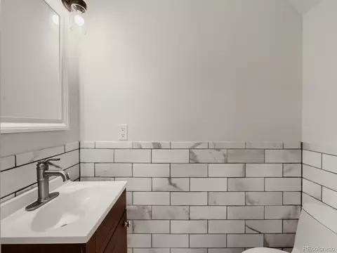 Bath - 17541 E Whitaker Dr, Aurora, CO 80015 photo 1 of 3
