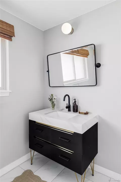 Bath - 6470 Xavier Ct, Arvada, CO 80003 photo 1 of 7