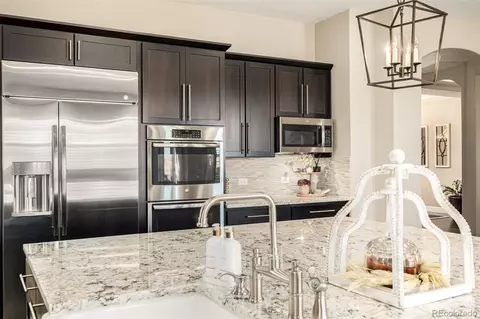 Kitchen - 27675 E Moraine Dr, Aurora, CO 80016 photo 5 of 8