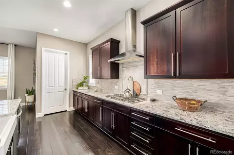 Kitchen - 27675 E Moraine Dr, Aurora, CO 80016 photo 6 of 8
