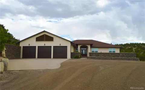 7791 Pine Bluff Dr W, Pueblo, CO 81004
