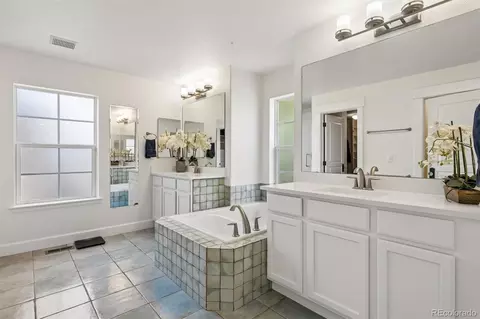 Bath - 8775 E 28th Ave, Denver, CO 80238 photo 2 of 3