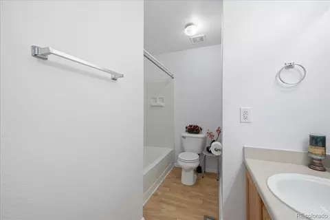 Bath - 14363 E 47th Dr, Denver, CO 80239 photo 2 of 3