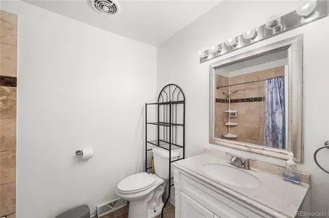 Bath - 12445 E 6th Pl, Aurora, CO 80011 photo 2 of 4