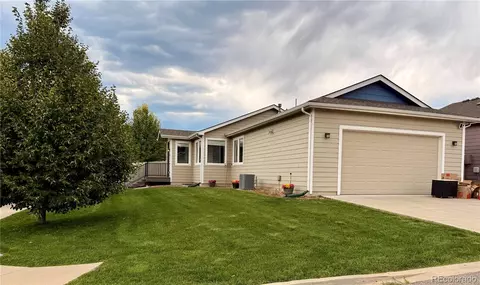 595 W 11th St, Loveland, CO 80537