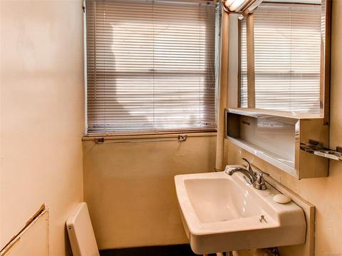 310 E Maple Ave, Denver, CO 80209 photo 14