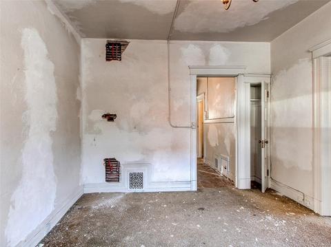 310 E Maple Ave, Denver, CO 80209 photo 10