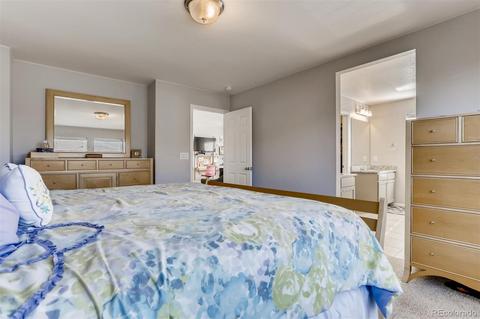 16025 E Warner Dr, Denver, CO 80239 photo 16