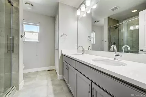 16068 Elk Dr, Denver, CO 80239 photo 8