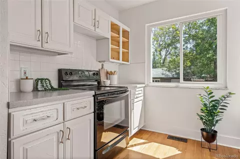 Kitchen - 906 Monroe St, Denver, CO 80206 photo 2 of 8