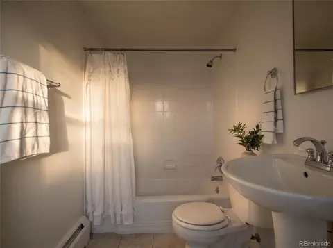 Bath - 830 E 11th Ave #103, Denver, CO 80218 photo 1 of 1