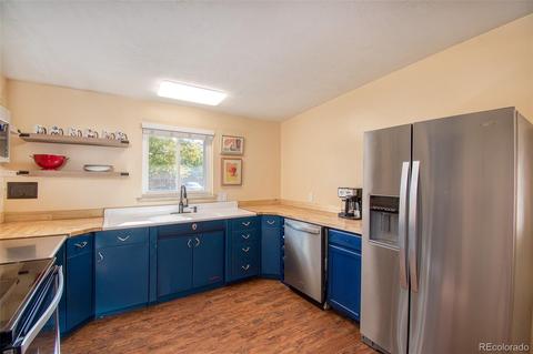 6035 Dover St, Arvada, CO 80004 photo 4