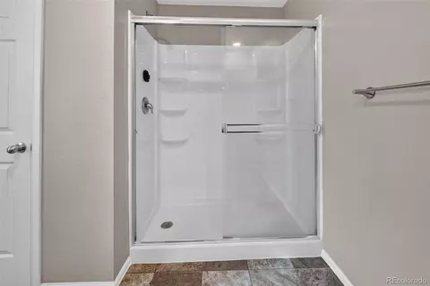 Bath - 914 Charlton Dr, Windsor, CO 80550 photo 2 of 3