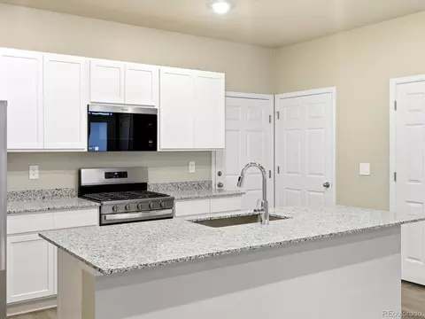 22163 E 7th Pl, Aurora, CO 80018 photo 4