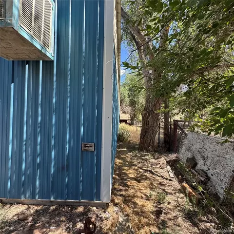 Exterior - 609 E Brontosaurus Blvd, Dinosaur, CO 81610 photo 2 of 3