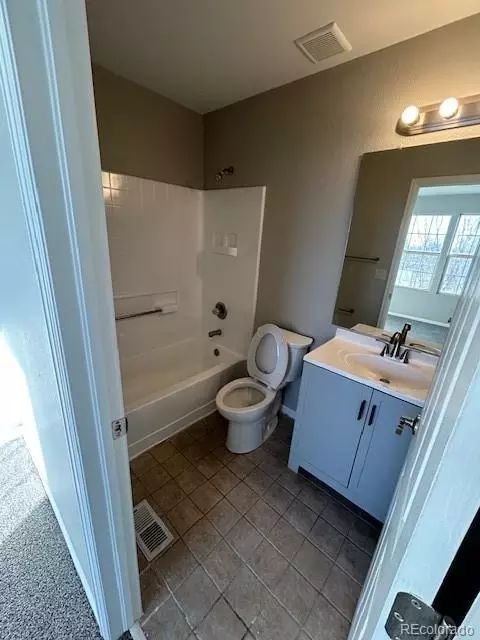 5425 E 100th Dr, Thornton, CO 80229 photo 7