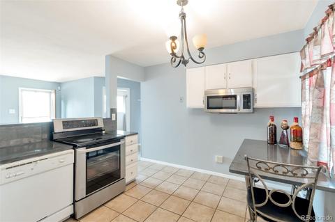 5560 Eagle St, Denver, CO 80239 photo 4