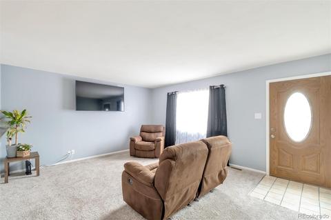 5560 Eagle St, Denver, CO 80239 photo 7