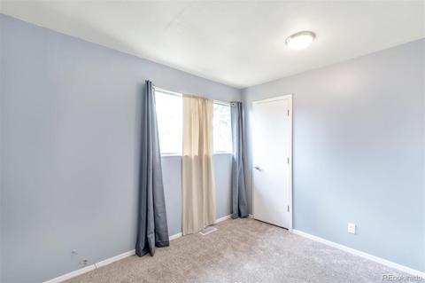 5560 Eagle St, Denver, CO 80239 photo 9