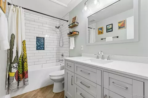 Bath - 1039 E Moorhead Cir, Boulder, CO 80305 photo 1 of 1