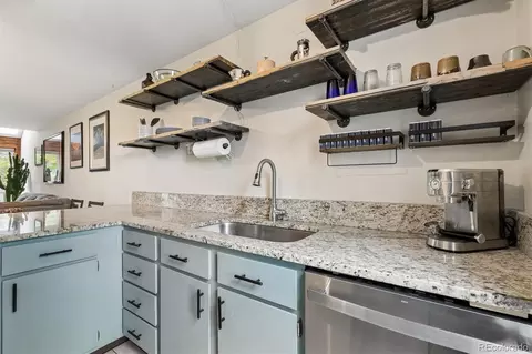 Kitchen - 1039 E Moorhead Cir, Boulder, CO 80305 photo 3 of 3