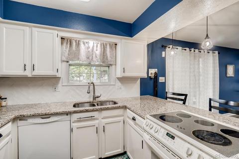 2568 S Eagle Cir, Aurora, CO 80014 photo 8