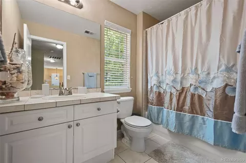 Bath - 5009 Mt Osage St, Longmont, CO 80504 photo 4 of 4