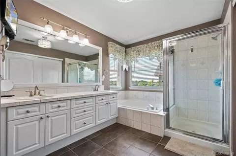 Bath - 5009 Mt Osage St, Longmont, CO 80504 photo 3 of 4