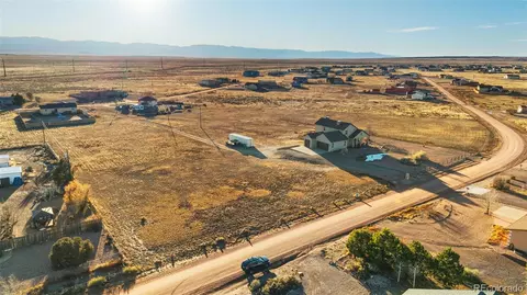 460 E Fredonia Dr, Pueblo, CO 81007