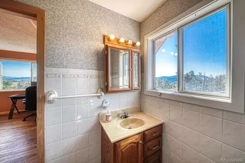 Bath - 741 Wolfe Rd, Hartsel, CO 80449 photo 1 of 5