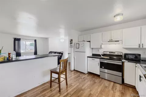 Kitchen - 15684 E Bails Dr, Aurora, CO 80017 photo 2 of 3