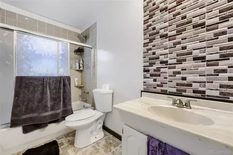 Bath - 15684 E Bails Dr, Aurora, CO 80017 photo 1 of 3