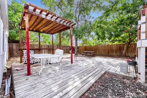 Exterior - 15684 E Bails Dr, Aurora, CO 80017 photo 4 of 4