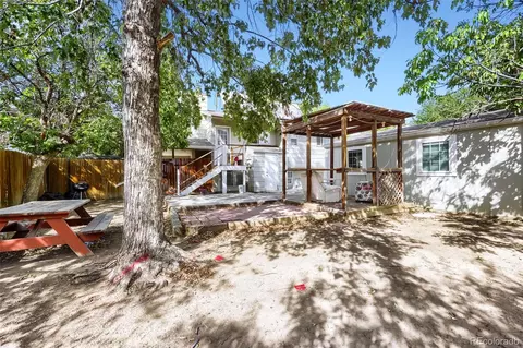 Exterior - 15684 E Bails Dr, Aurora, CO 80017 photo 3 of 4