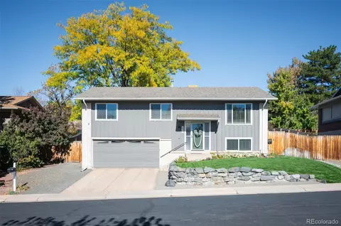 2037 S Welch Cir, Lakewood, CO 80228