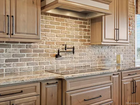 23713 Eads Dr, Aurora, CO 80016 photo 6