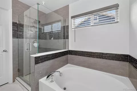Bath - 16701 E 101st Ave, Commerce City, CO 80022 photo 5 of 8