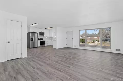 Living - 1502 E 110th Pl, Northglenn, CO 80233 photo 2 of 8