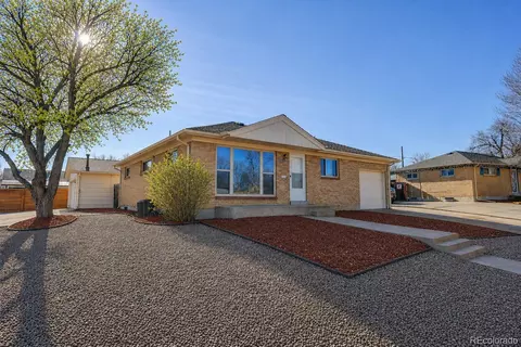 Exterior - 1502 E 110th Pl, Northglenn, CO 80233 photo 2 of 5