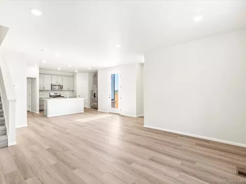 747 N Tempe St, Aurora, CO 80018 photo 3