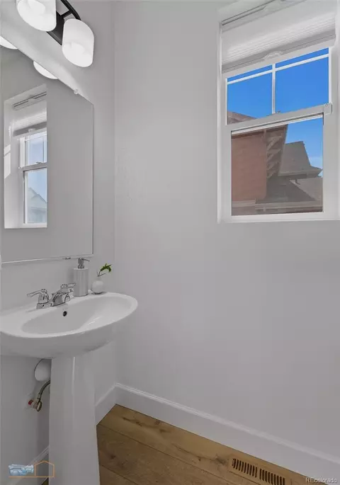Bath - 11571 E 26th Ave, Denver, CO 80238 photo 1 of 4