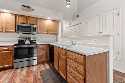 Kitchen - 18611 E Water Dr #E, Aurora, CO 80013 photo 1 of 2