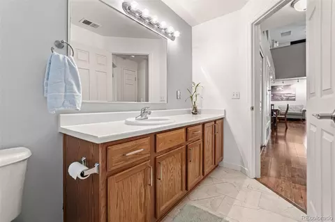 Bath - 18611 E Water Dr #E, Aurora, CO 80013 photo 1 of 2