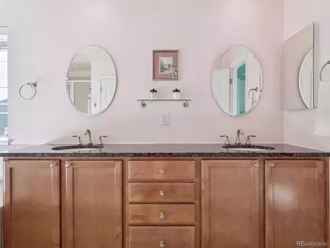 Bath - 22902 E Chenango Ave, Aurora, CO 80015 photo 3 of 5